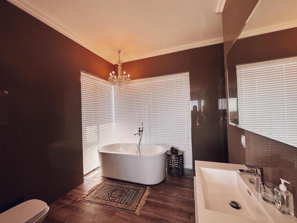 Luxury Home Located On Pinnacle Point Golf Estate Mossel Bay Eksteriør bilde