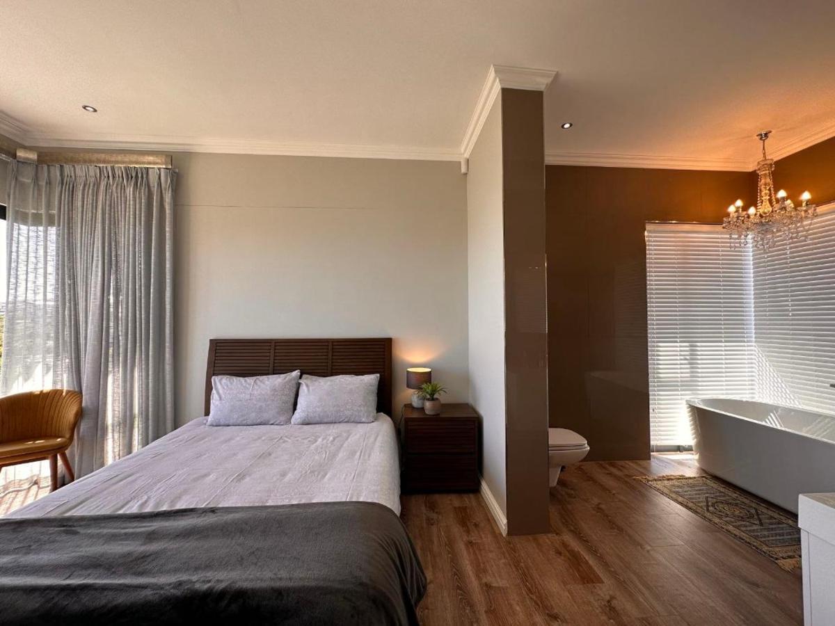 Luxury Home Located On Pinnacle Point Golf Estate Mossel Bay Eksteriør bilde