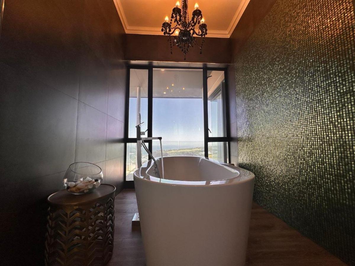 Luxury Home Located On Pinnacle Point Golf Estate Mossel Bay Eksteriør bilde